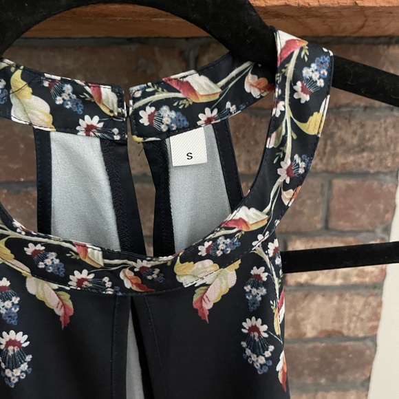 Cute Summer Dress - Picture 3 of 3